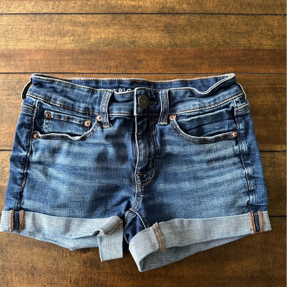 AE mid-rise midi shorts